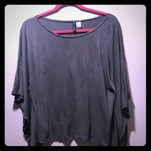 H&M gray shirt